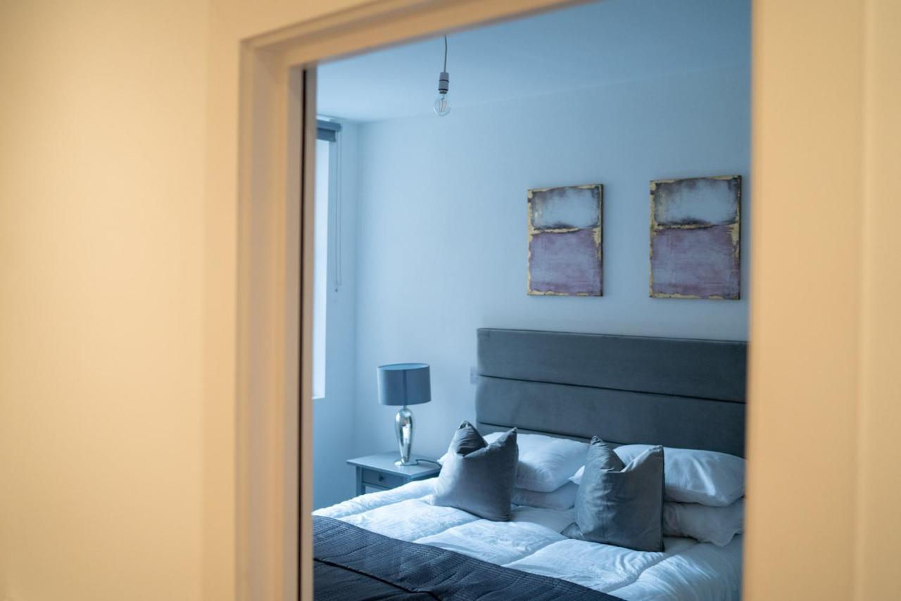 York Riverside Apartments Bagian luar foto