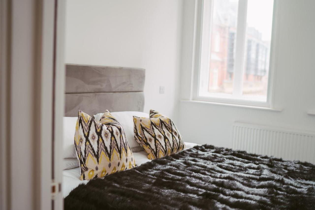 York Riverside Apartments Bagian luar foto