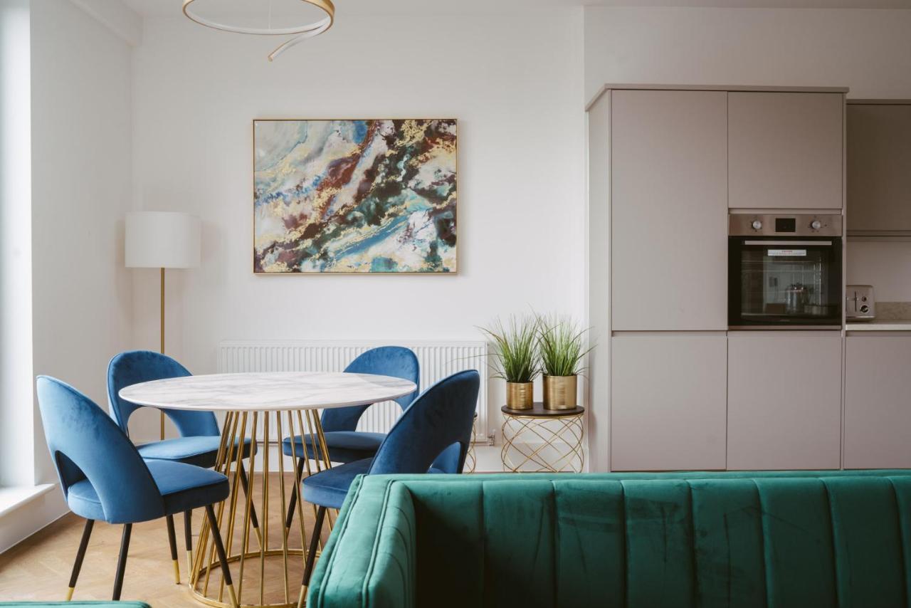 York Riverside Apartments Bagian luar foto