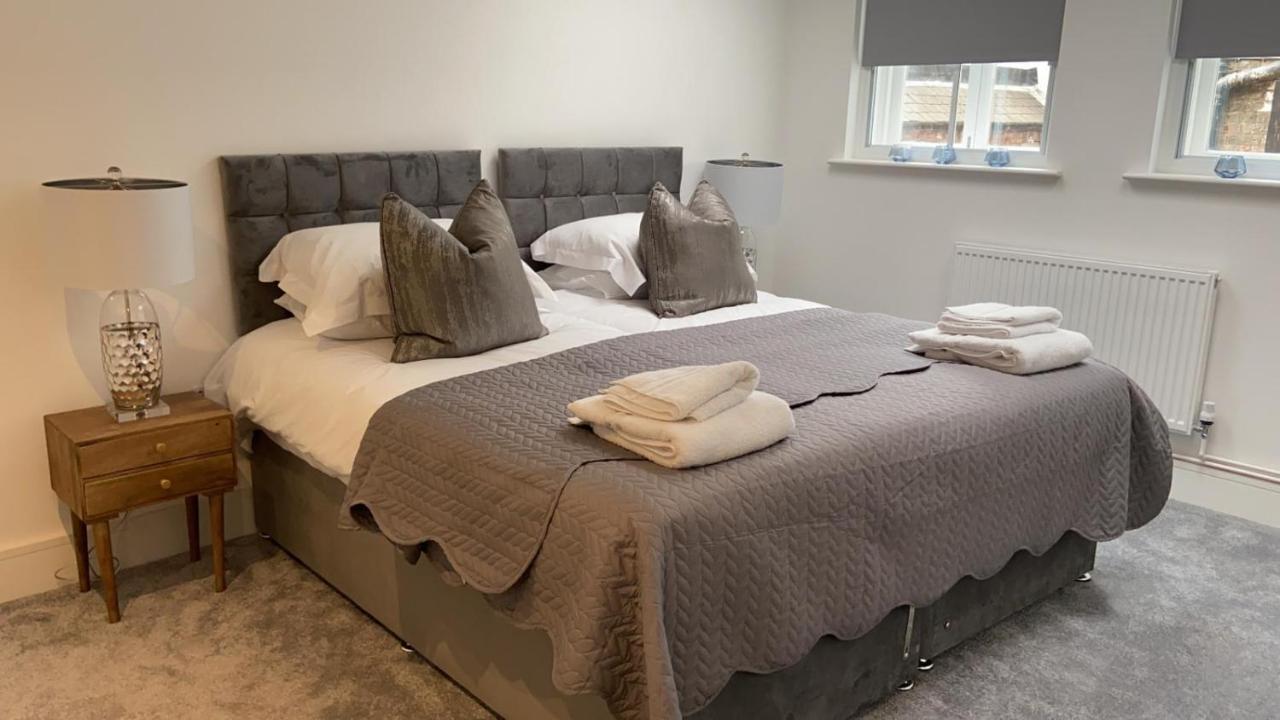 York Riverside Apartments Bagian luar foto