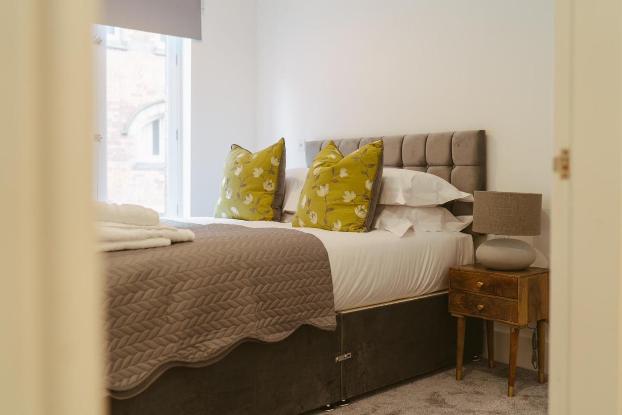 York Riverside Apartments Bagian luar foto